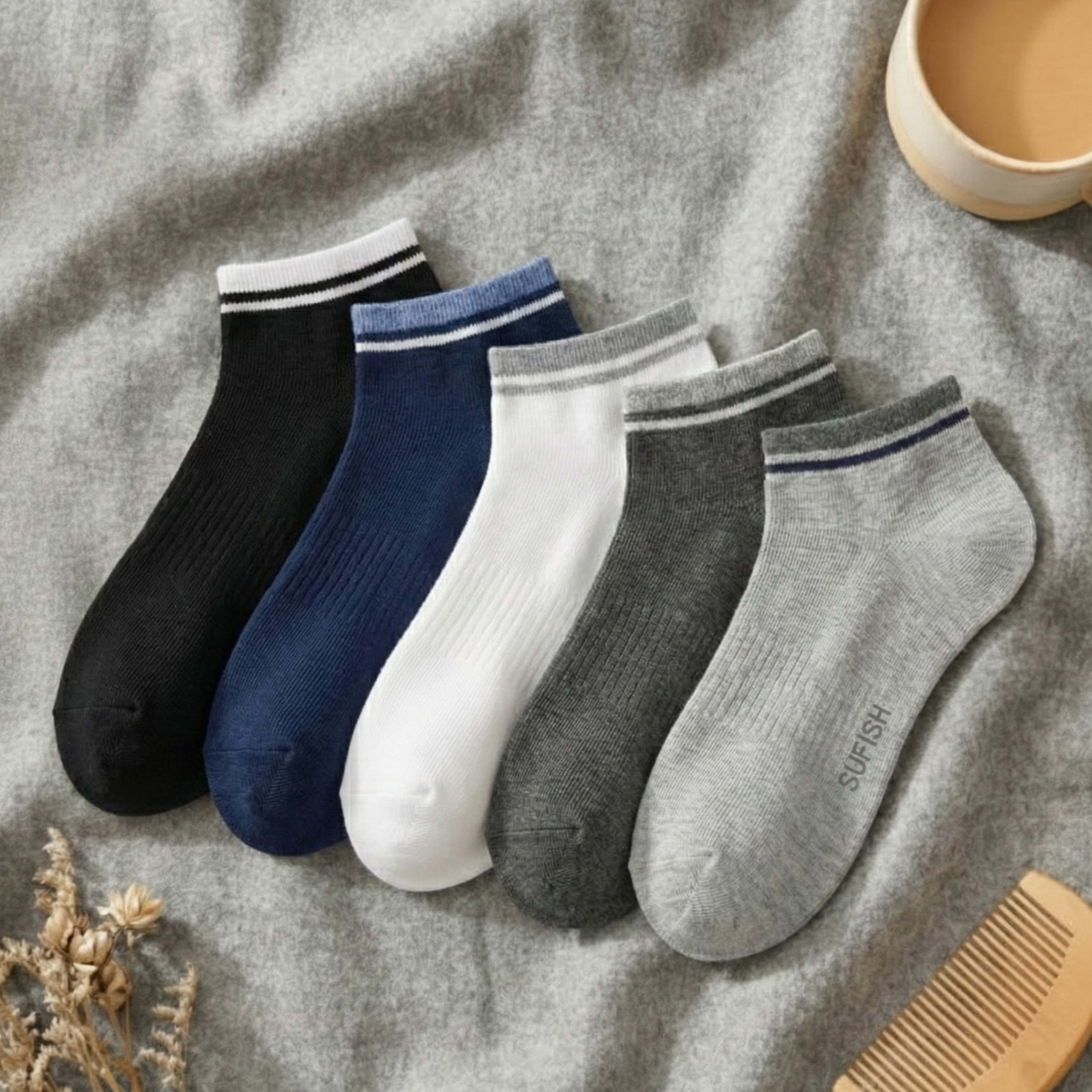 جوارب قصيرة سادة