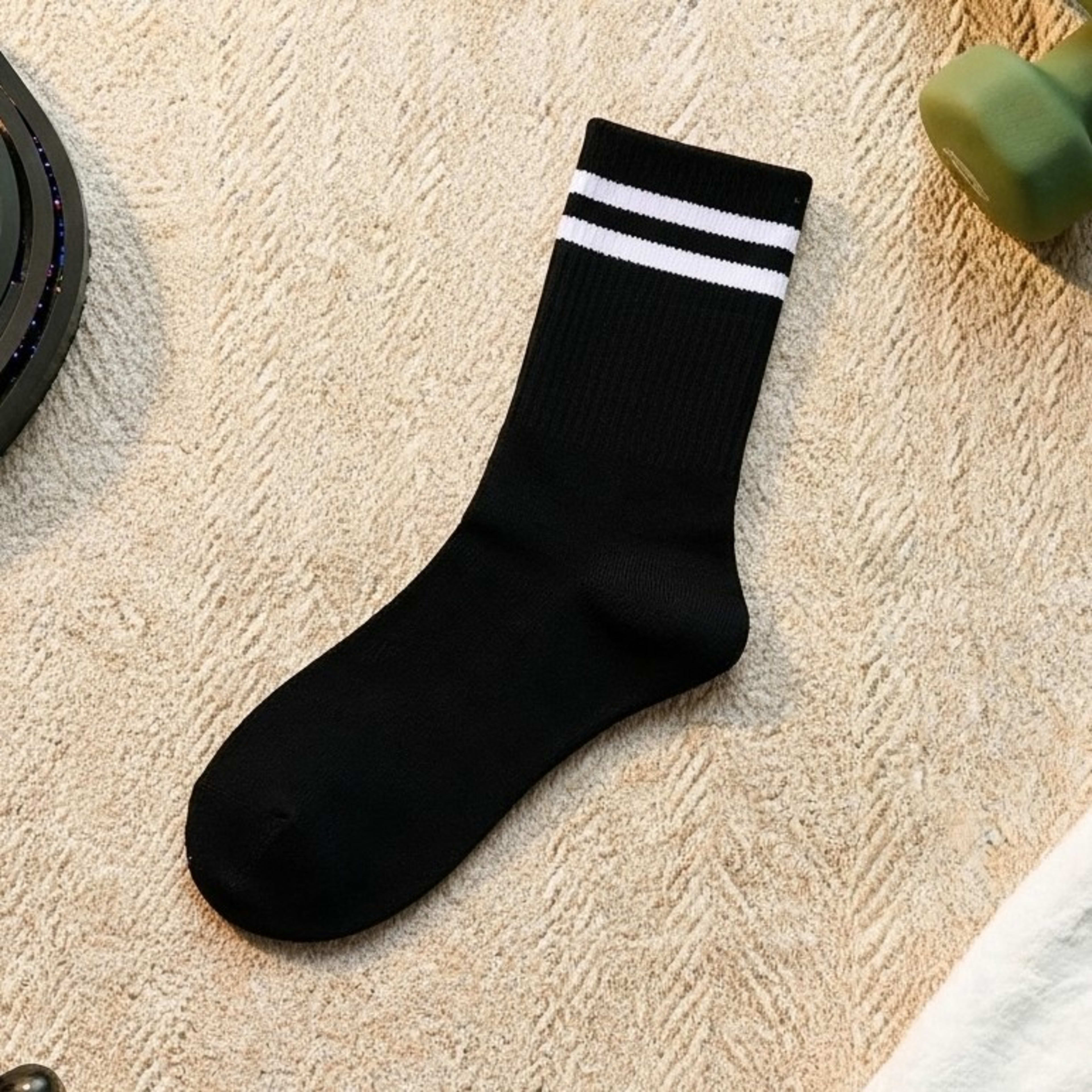 جوارب ب خطين طويلة thumbnail 2