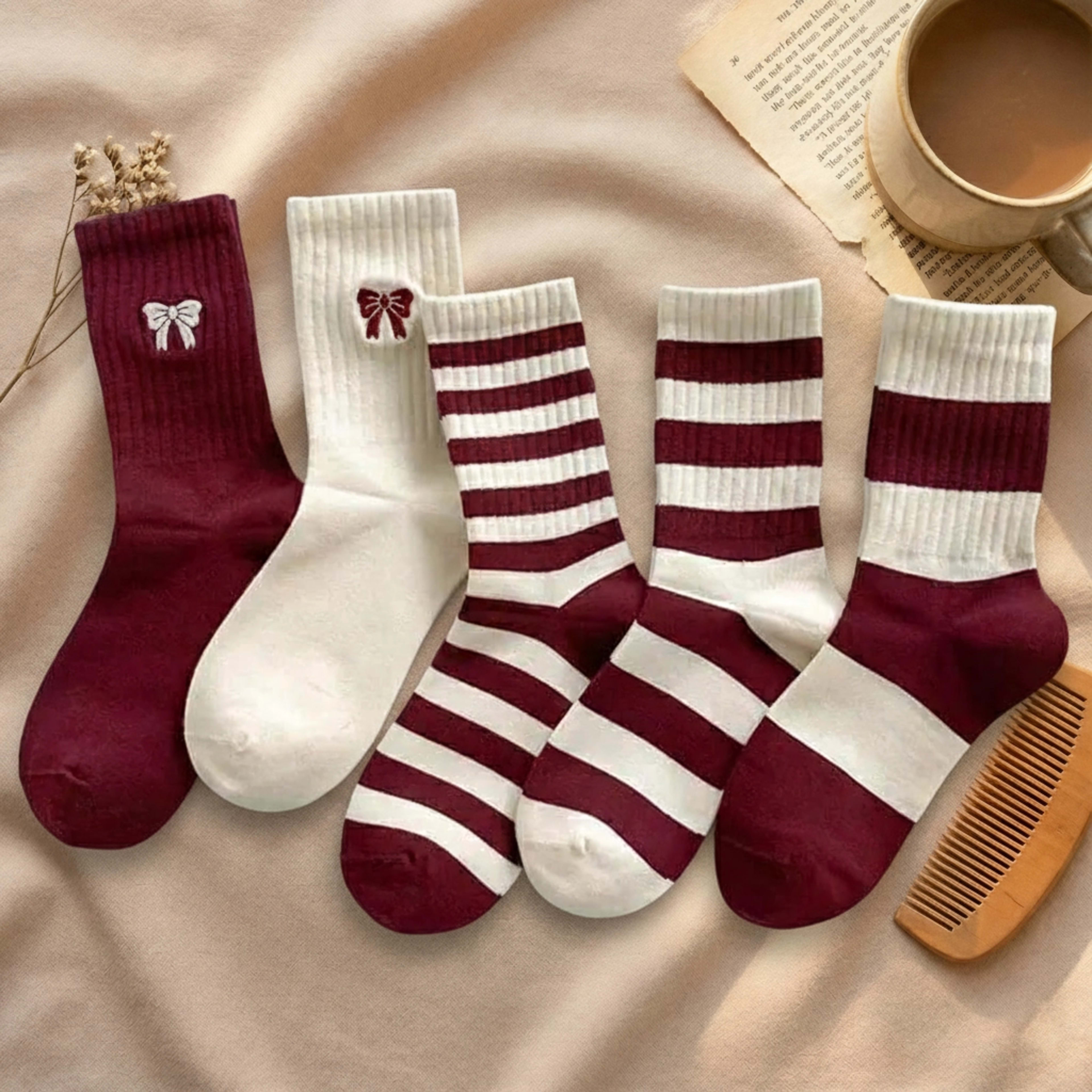 جوارب نسائية طويلة – 5 قطع ستايل أنيق (خمري × أوف وايت)